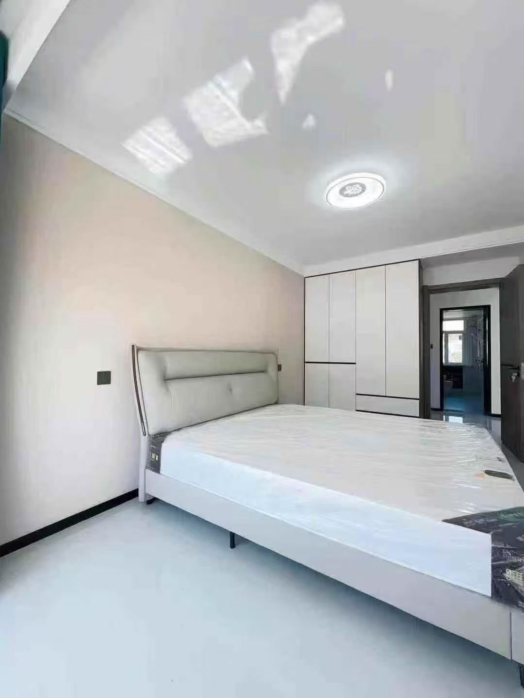 环岛花园3楼 146.31平三室两卫精装未住49.8万 环岛花园3楼 146.31平三室两卫精装未住49.8万