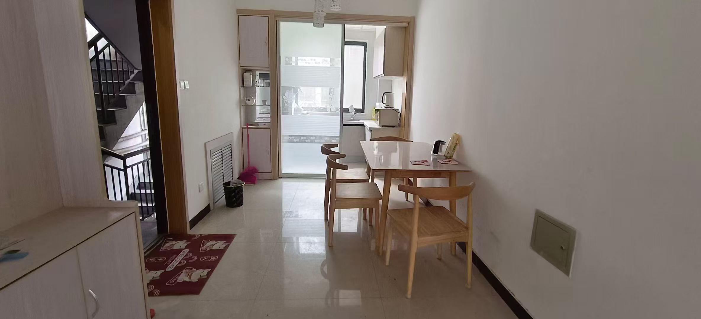 出租河景东城一期电梯房101平大两室1100/月