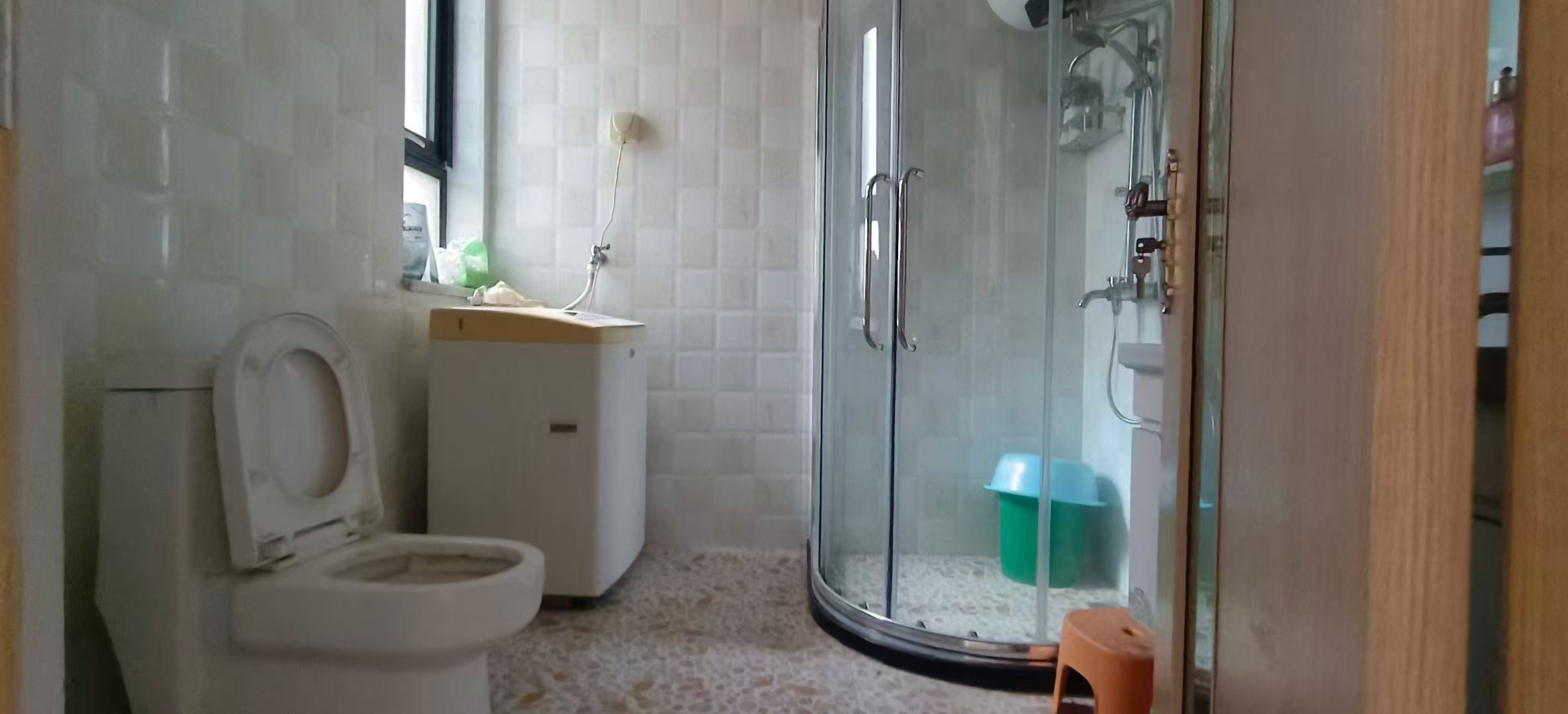 出租河景东城一期电梯房101平大两室1100/月