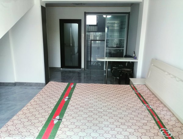 二中附近 精装修家电齐全拎包入住