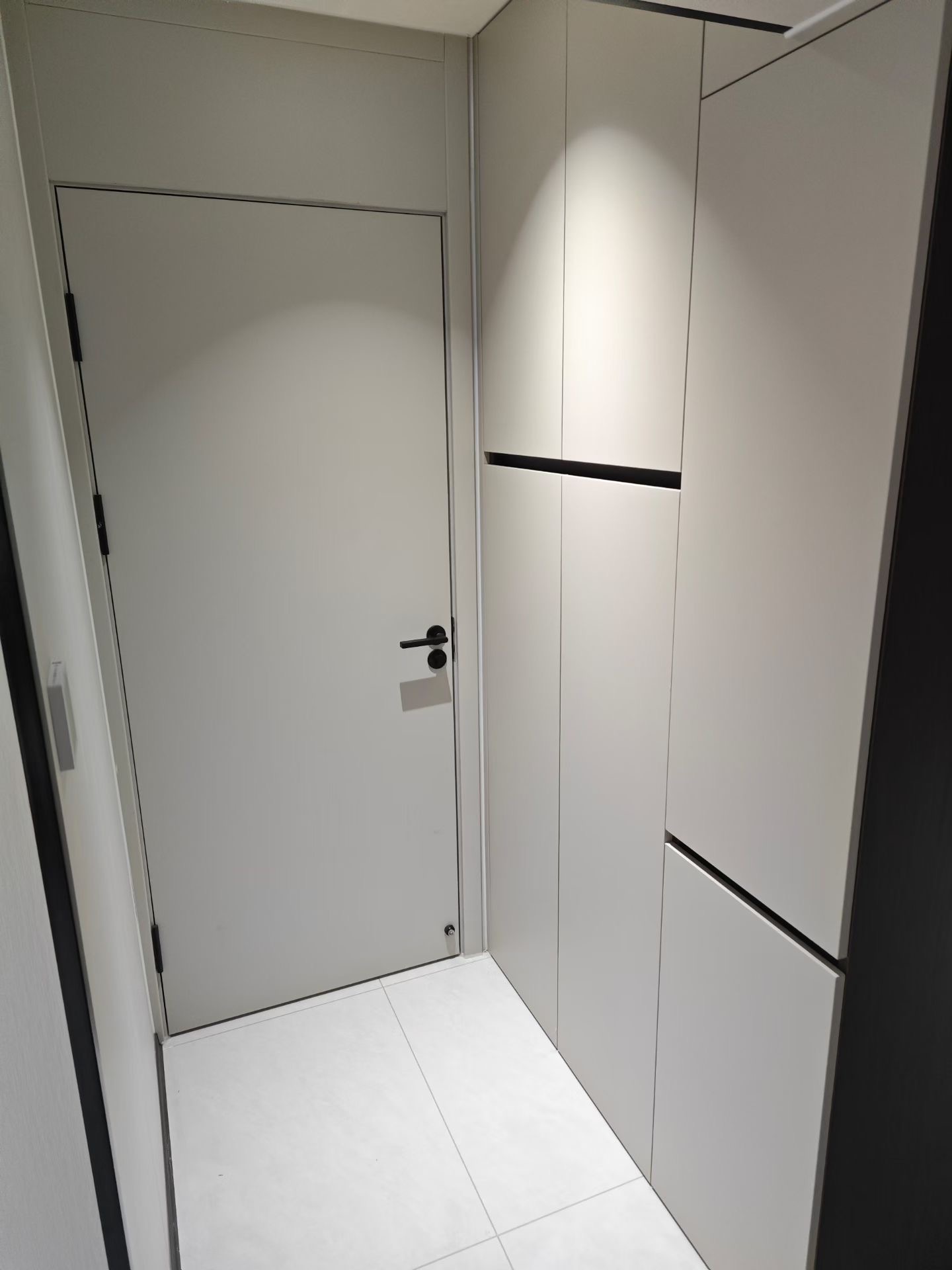 按装衣柜木门铝合金门推拉门卫生间平开门