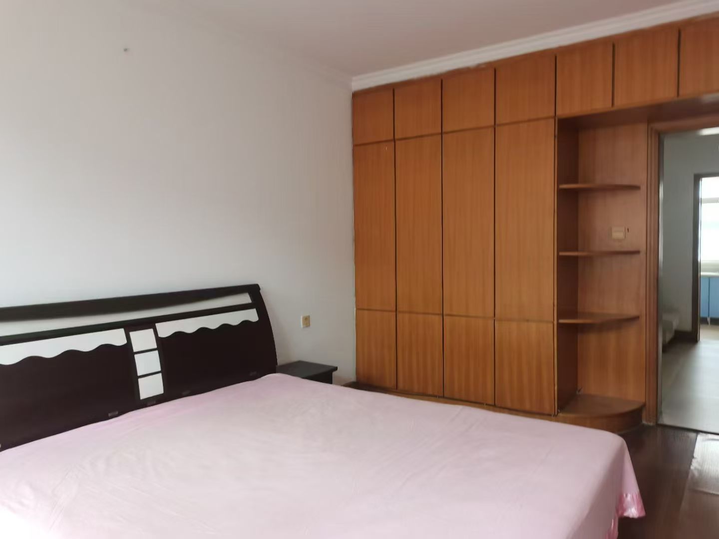 梦缘汤城附近浇筑楼五楼顶两室101平双气全11.8万 梦缘汤城附近浇筑楼五楼顶两室101平双气全11.8万