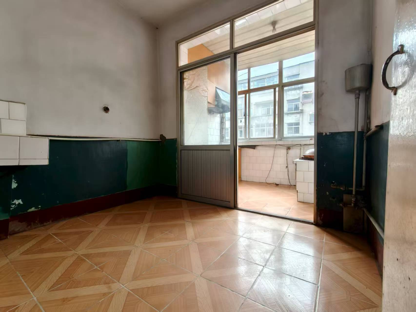 低价出售埠口镇水产楼房 低价出售埠口镇水产楼房