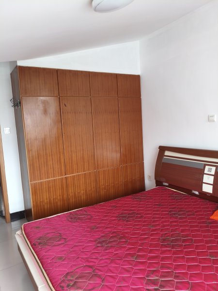 凉水湾鸿福花园小区精装阁楼出租