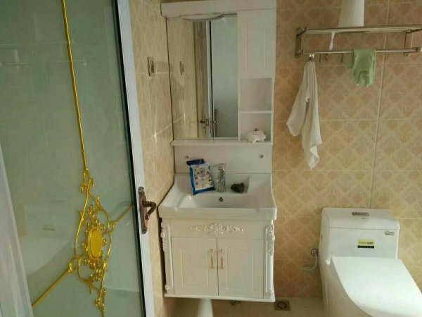 文登汽车站南小户型房屋出租