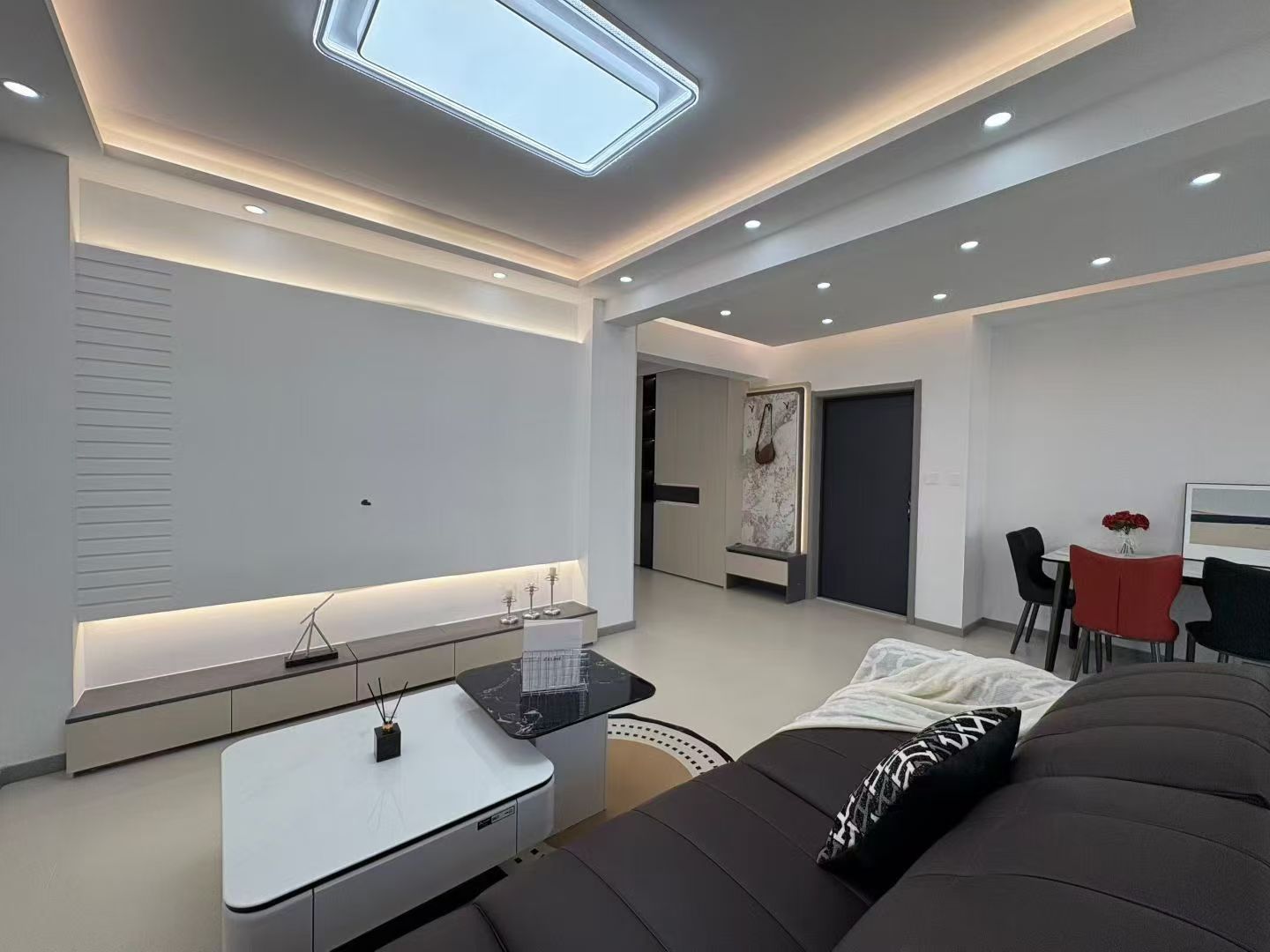 海泰庄园电梯好楼层112.56平送草房简约风三室57.8万 海泰庄园电梯好楼层112.56平送草房简约风三室57.8万