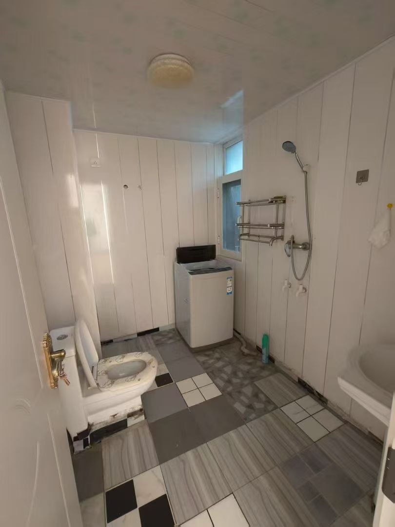 @1200/月，海泰庄园，一楼带院!