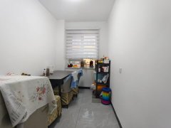 大众完小门口一楼18万