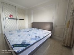 龙泽苑电梯三室带地下车库一个精装修55.8万