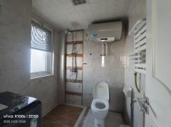 龙泽苑电梯三室带地下车库一个精装修55.8万