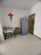 初家园多层一楼78.6平两室精装29.8万