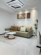 天山水尚居民小区8楼电梯好楼层三室102平精装37.8万