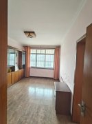 御景园贴地三楼121平+车库仅售29.8万三室