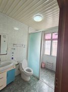 御景园贴地三楼121平+车库仅售29.8万三室