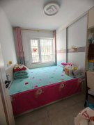 初家园多层住人一楼78.6平两室精装26.8万