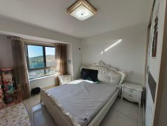 世源峰山御园主楼110平+40多平内阁三室两卫装修53.8万