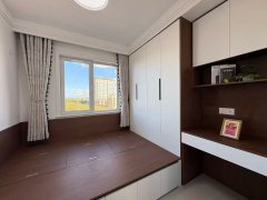 峰山御景小区122平婚房三室59.8万