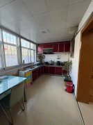 **的南开门一楼带院三室连院子130平39.8万