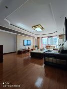 土地局家属楼秀峰阁149.53平品牌精装修三室两卫75.8万