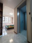 海泰三期电梯洋房128平三室两卫豪华装修75万