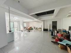 峰山御园一楼带下跃240平楼上就是三室两卫82万