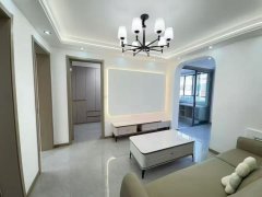 市中心的黄金三楼 三室 豪华装修 仅售25.8万