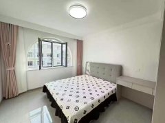 市中心的黄金三楼 三室 豪华装修 仅售25.8万