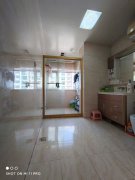 土地局家属楼秀峰阁小区电梯149.53平三室两卫71.8万