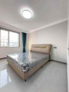 海泰庄园一期小高层住人10楼113.58平 三室精装53.8