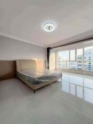 海泰庄园一期小高层住人10楼113.58平 三室精装53.8