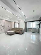 海泰庄园一期小高层住人10楼113.58平 三室精装53.8