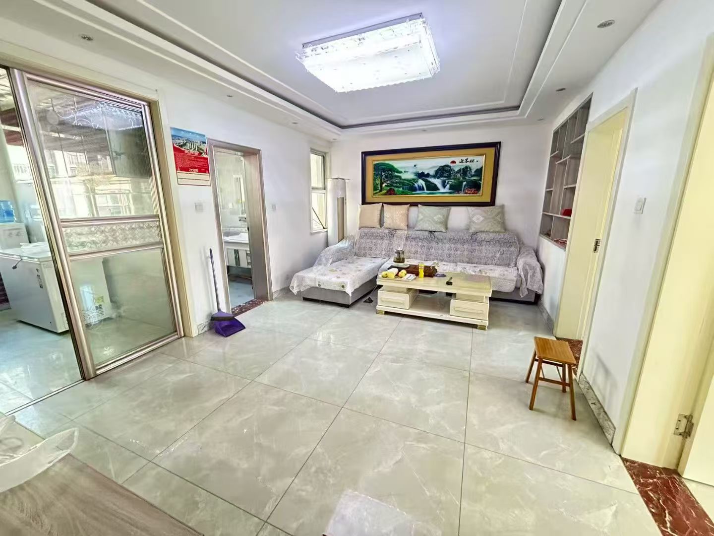 @900/月，银海绿洲，3楼