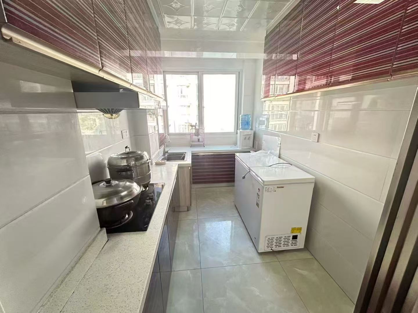 @900/月，银海绿洲，3楼