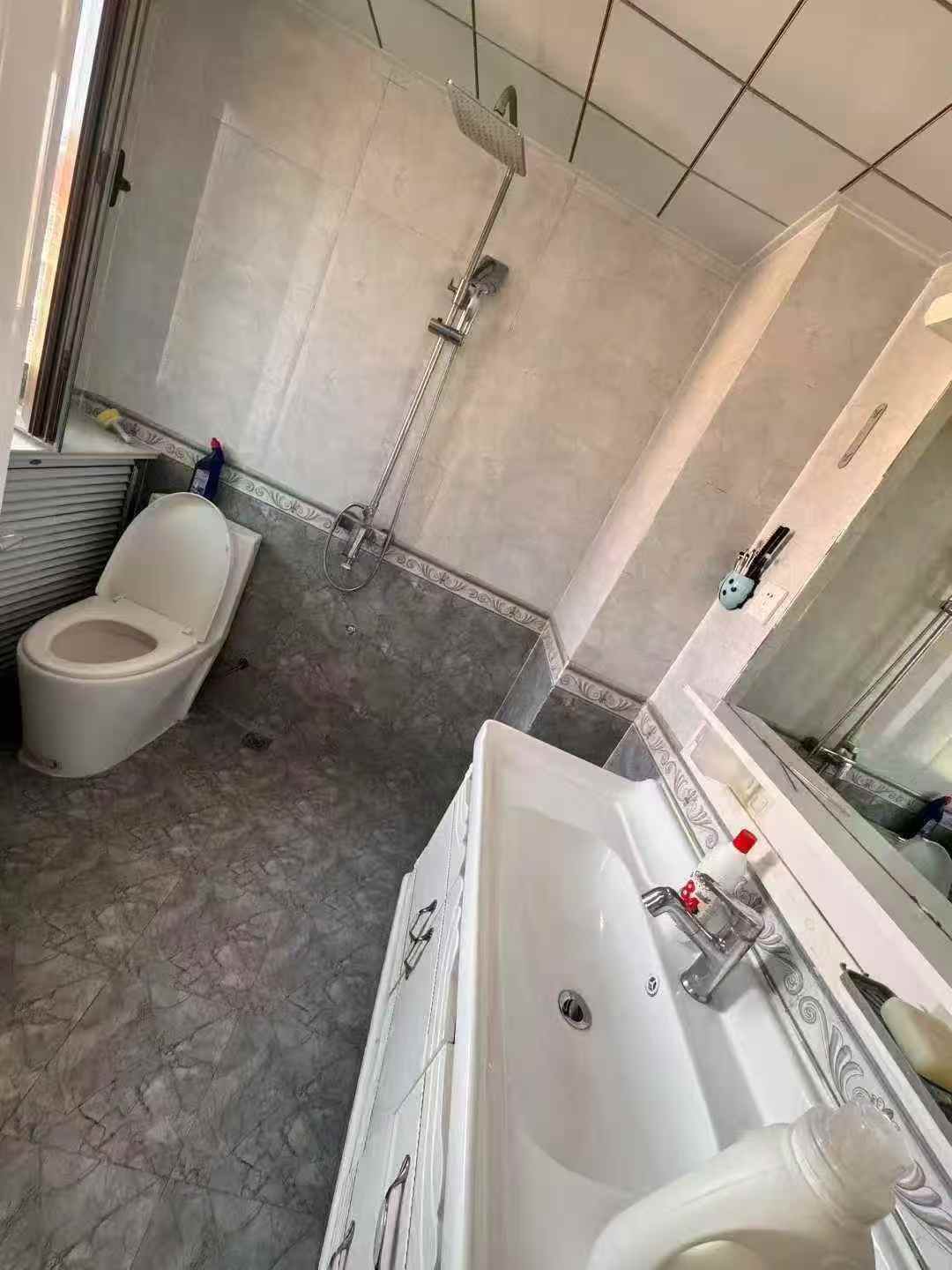 峰山御景电梯11楼带阁楼110.38平方三室两卫婚房53.8 峰山御景电梯11楼带阁楼110.38平方三室两卫婚房53.8