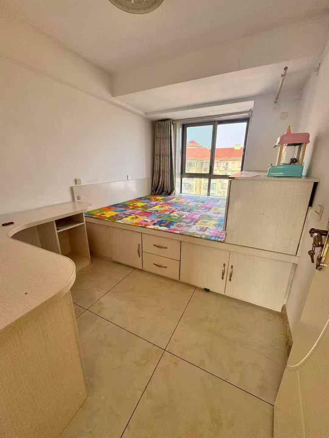 峰山御景电梯11楼带阁楼110.38平方三室两卫婚房53.8 峰山御景电梯11楼带阁楼110.38平方三室两卫婚房53.8