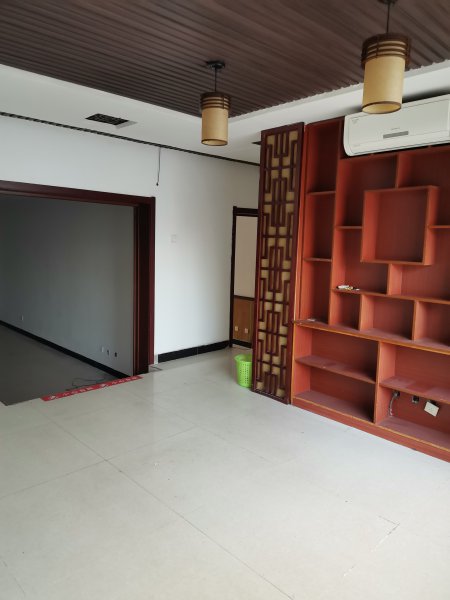 7天连锁酒店楼下的临街门市房出租