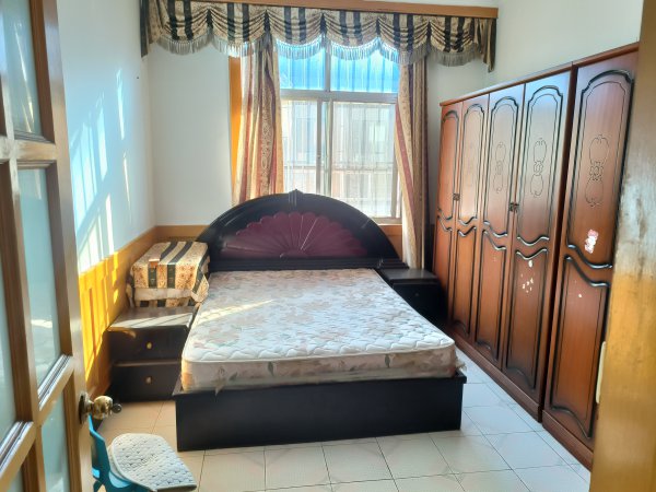 西楼街50号居民楼出租！大润发西