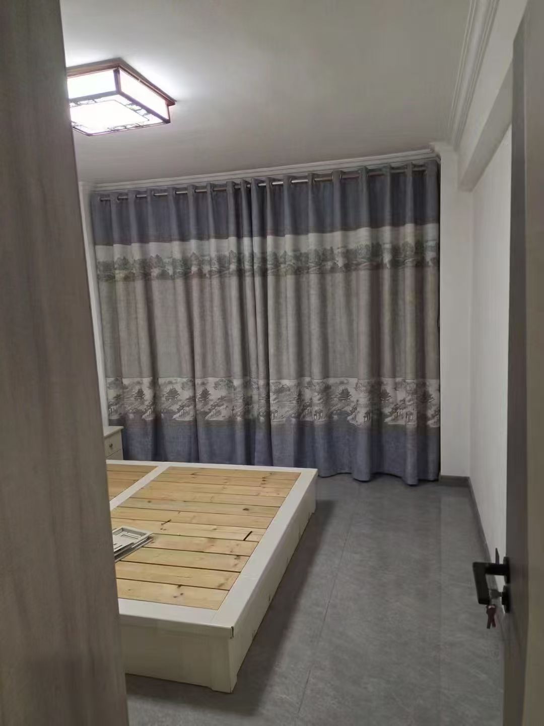 名典居阁楼两室精装修900