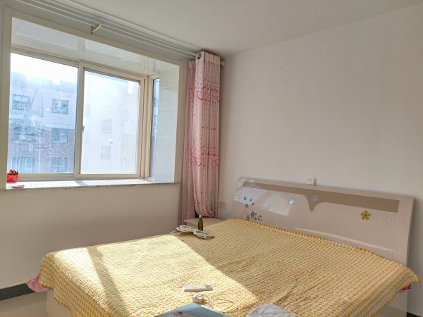 首次出租，樱花时尚114平，三室两厅两卫，1100/月