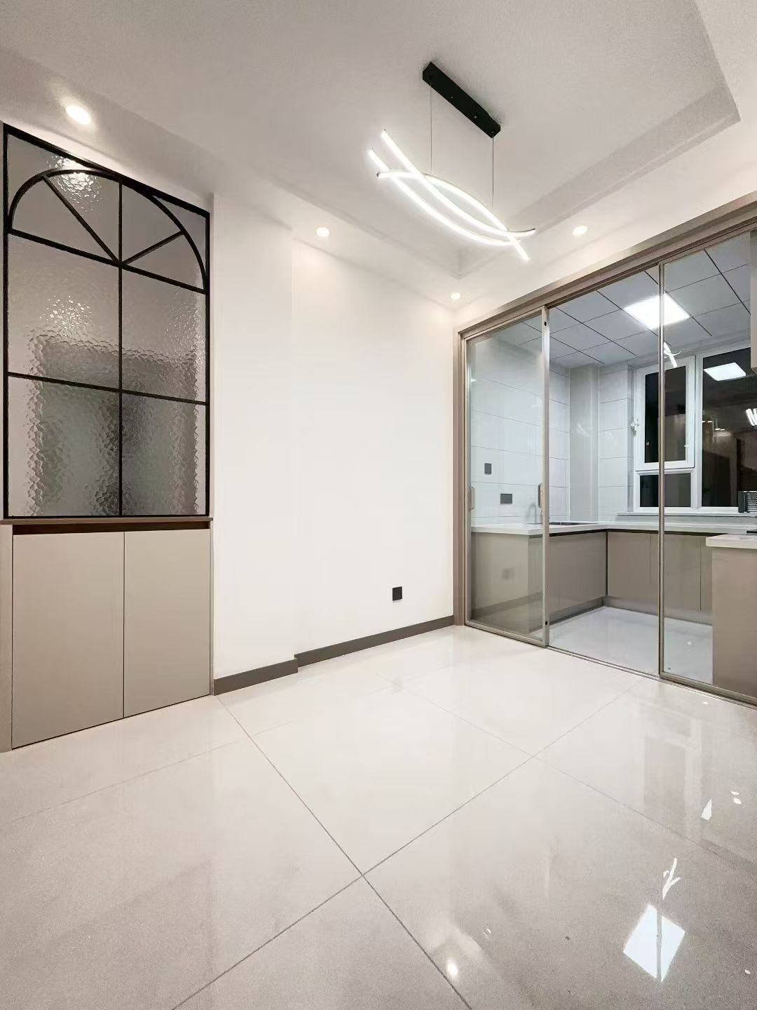 香湖彼岸框架楼 一楼 86.73平30万 香湖彼岸框架楼 一楼 86.73平30万