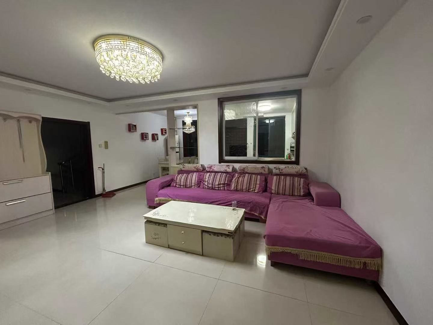 昆嵛新城浇筑楼4楼115平三室28.8万 昆嵛新城浇筑楼4楼115平三室28.8万