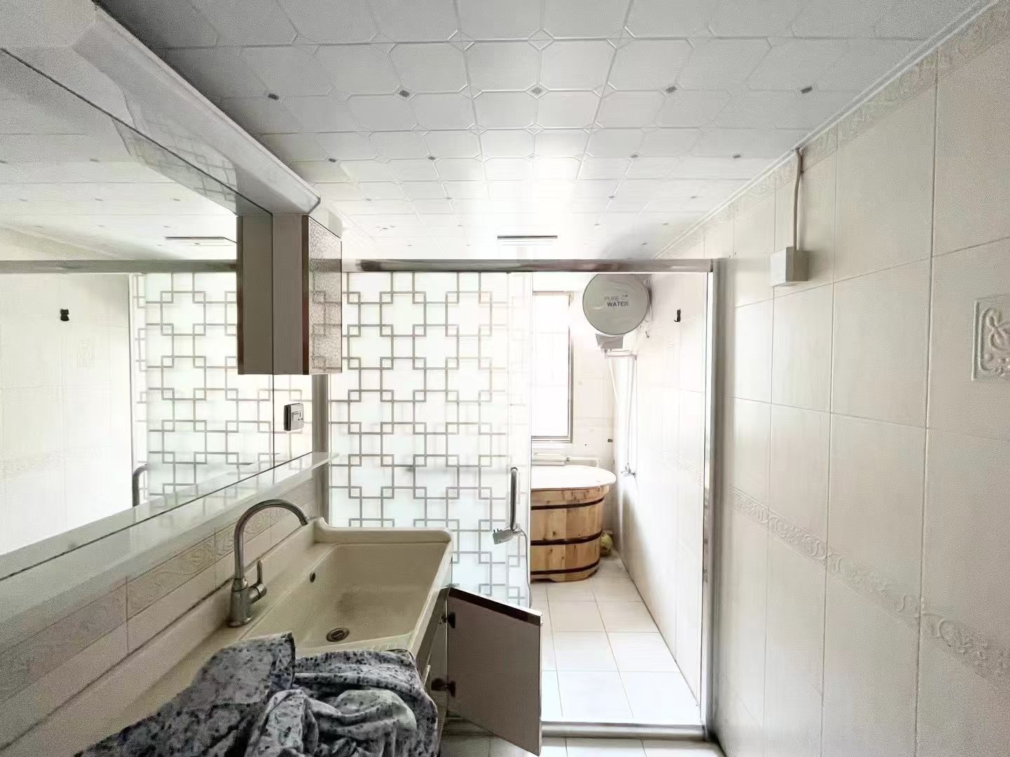 @市里天福路，160平，出租:1500