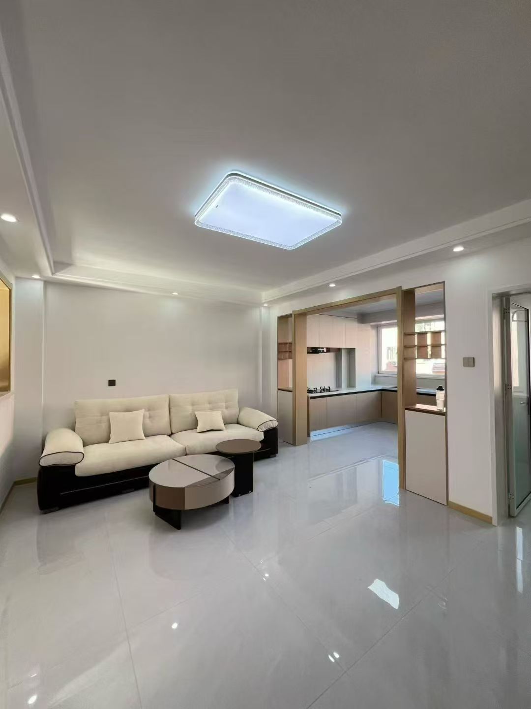 五龙街2楼框架91.46平精装修两室36.8万 五龙街2楼框架91.46平精装修两室36.8万