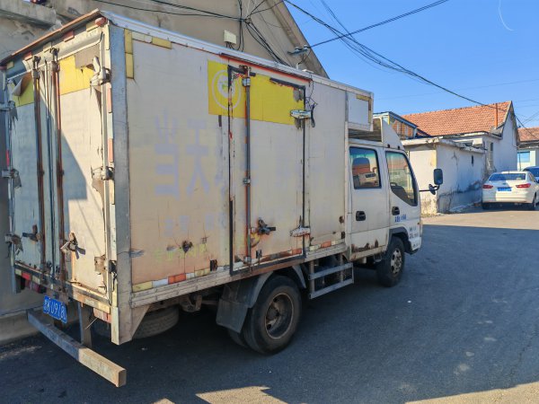 江淮双排厢式货车