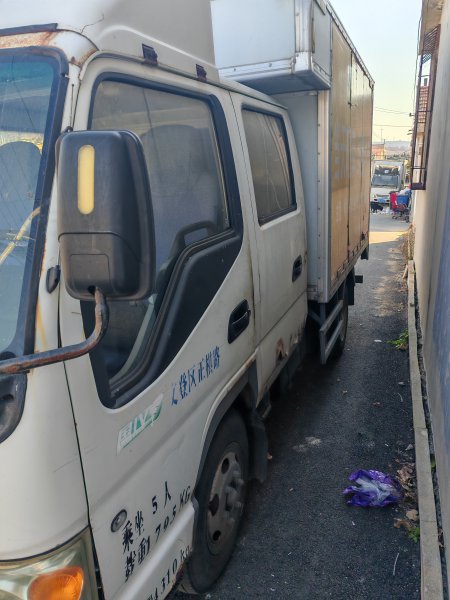 江淮双排厢式货车