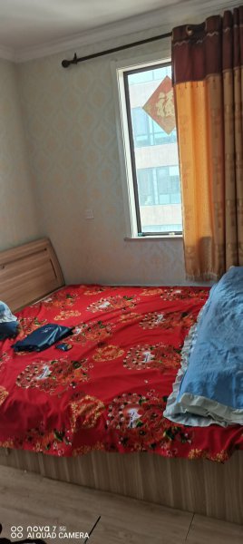 @800/月，御景花园，3楼