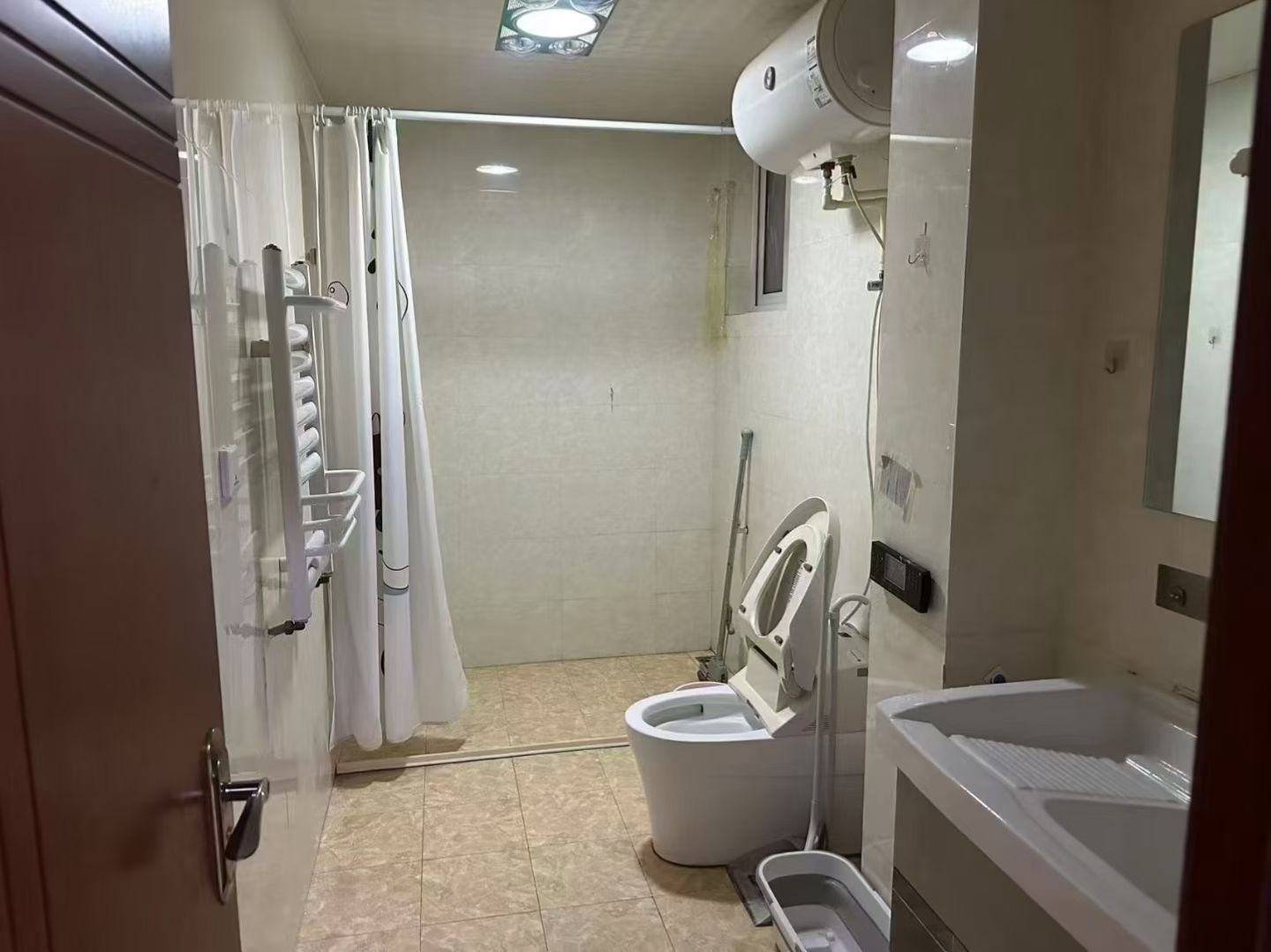 @1800/月，中央龙湾，3室