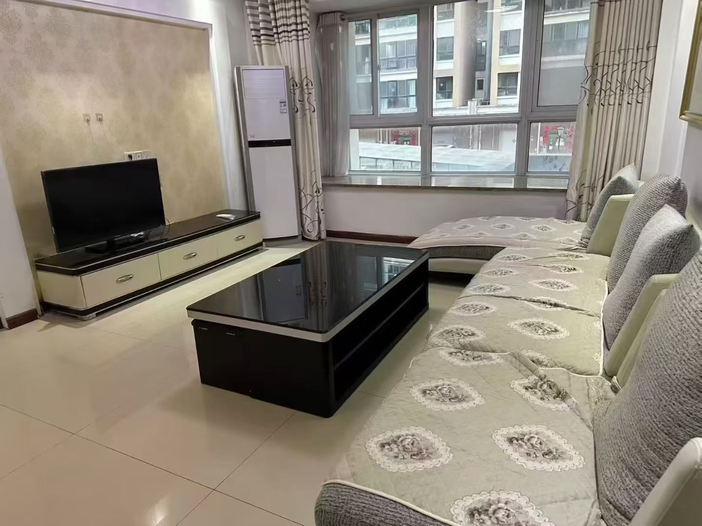 @1800/月，中央龙湾，3室