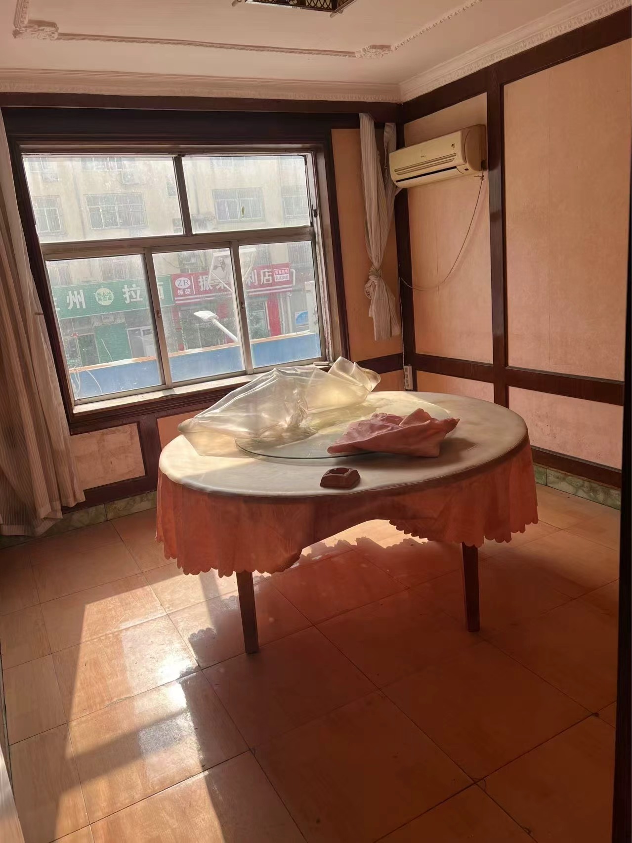 文登北宫美食街二楼 吉房出租