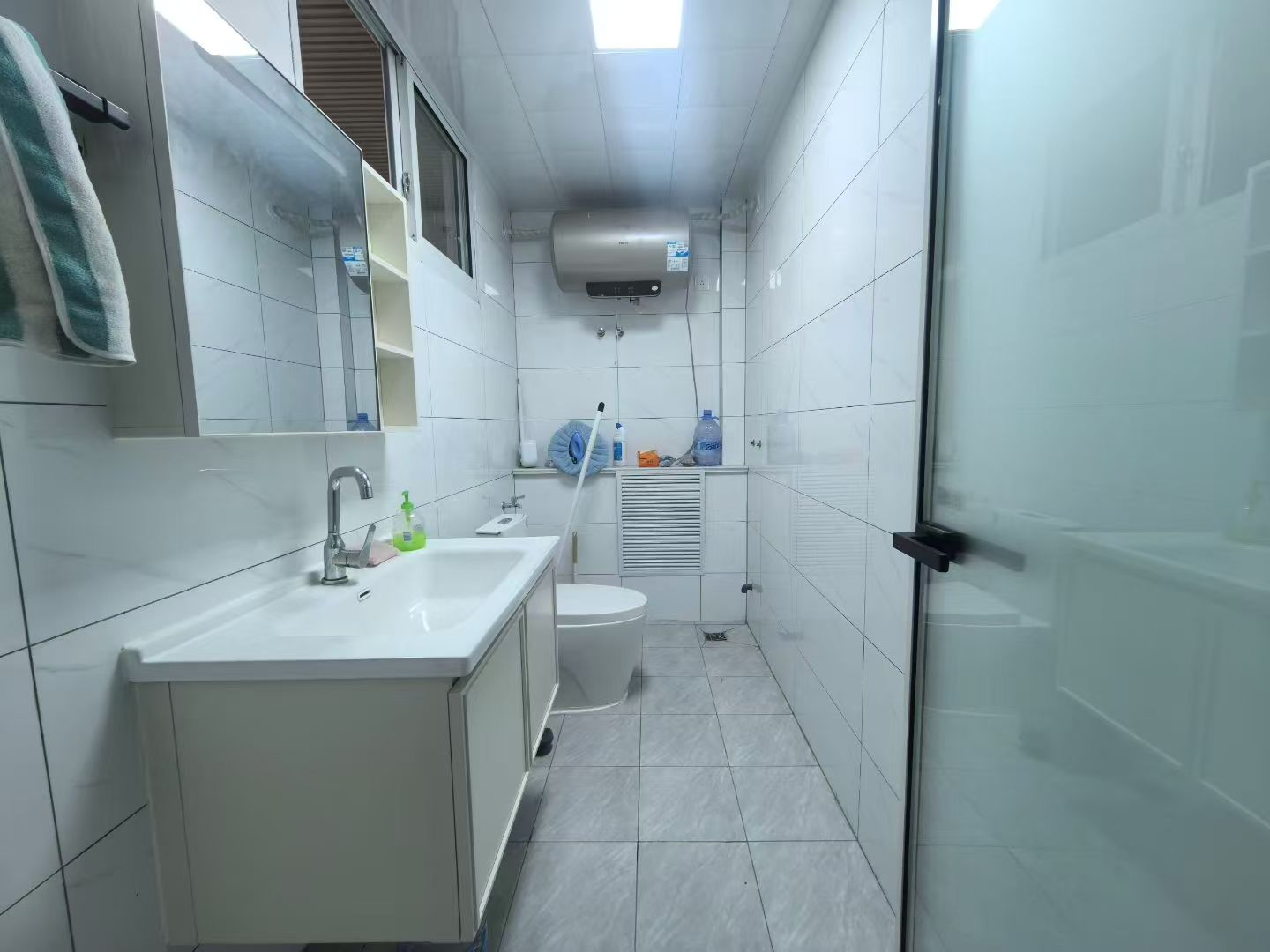 银海绿洲门市房上下一共112平有地暖 有房证45.8万 银海绿洲门市房上下一共112平有地暖 有房证45.8万